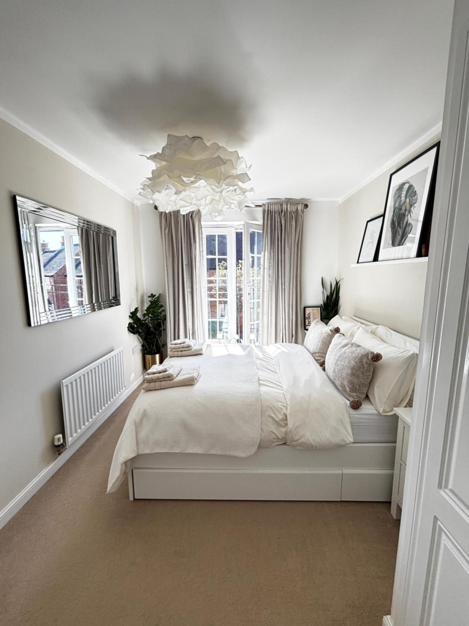 Delux Room With Private Parking, Sleeps 2, Perfect For Cotswold Getaway, Easy A419 Access Blunsdon ภายนอก รูปภาพ